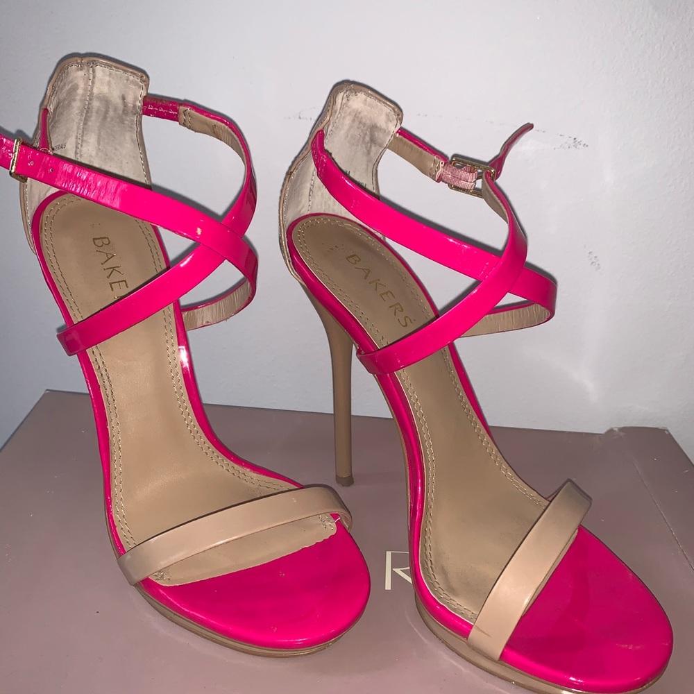 Bakers, 7.5 nude and hot pink heel.